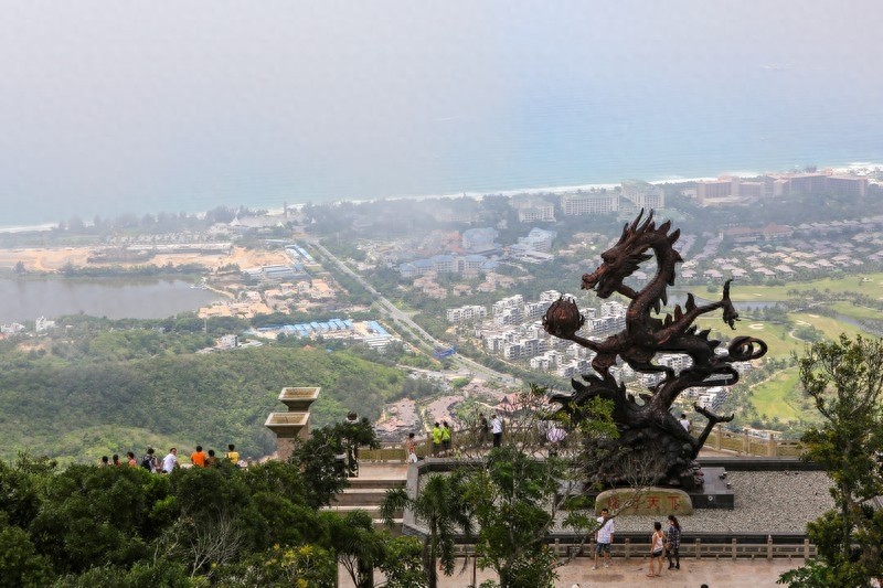 亚龙湾热带天堂森林公园，海南省第一座滨海山地生态观光森林公园