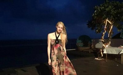 ​洋妞恋上名嘴：撒贝宁与李白的爱情大冒险