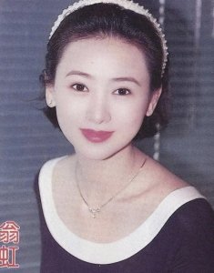 ​翁虹：曾嫁豪门遭家暴，被迫净身出户，二婚嫁上海老公收获幸福