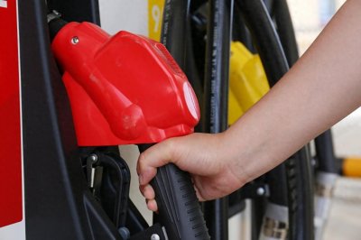 ​油价“二连跌”！92号汽油降0.25元一升创今年以来最大降幅