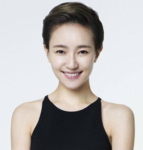 焦俊艳，1987年5月6日出生于安徽省马鞍山市