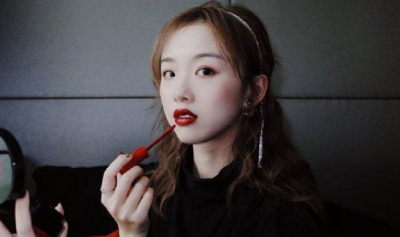 ​网红阿沁怎么那么有钱 她的走红据说是一场意外