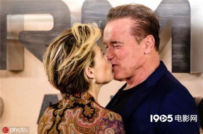 ​施瓦辛格终结者（施瓦辛格亲吻汉密尔顿）