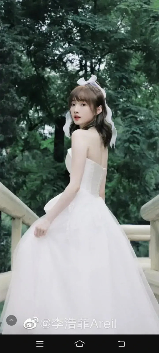 鬼马少女李浩菲清纯甜美写真合集