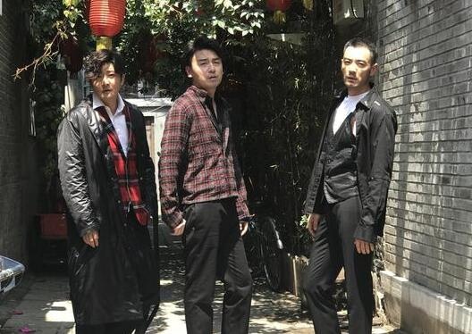 雷佳音郭京飞是同学吗