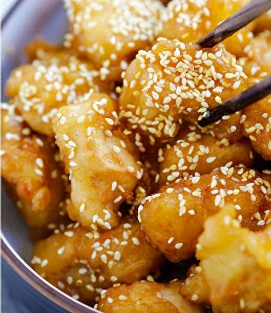 手残也能做蜜汁芝麻鸡块，只要1种酱，孩子不爱吃鸡肉都吃掉半盆