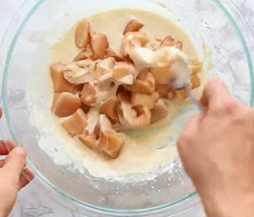 手残也能做蜜汁芝麻鸡块，只要1种酱，孩子不爱吃鸡肉都吃掉半盆