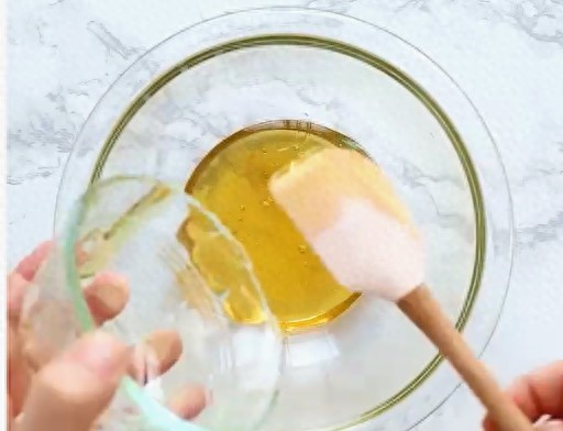 手残也能做蜜汁芝麻鸡块，只要1种酱，孩子不爱吃鸡肉都吃掉半盆