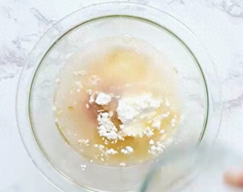 手残也能做蜜汁芝麻鸡块，只要1种酱，孩子不爱吃鸡肉都吃掉半盆