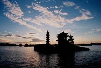 ​鄱阳湖老爷庙水域，船只沉没与双鱼玉佩的未解之谜