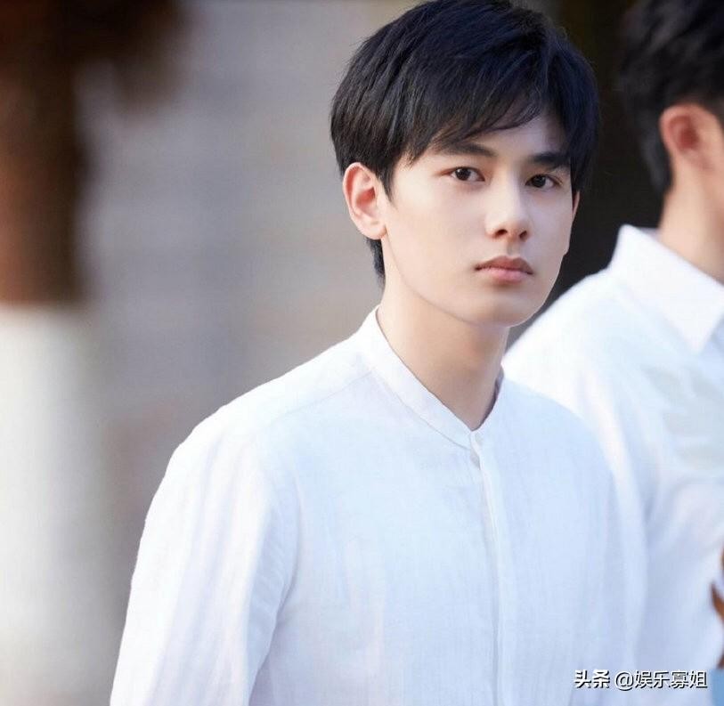 胡先煦发长文告别中戏，网友感叹胡先煦大学四年变化好大