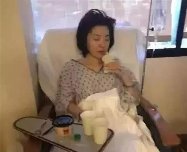 歌手陈红重病入院，瘫痪在床！离婚四年除了儿子无人照料！