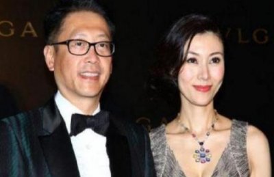 ​李嘉欣和老公图片 李嘉欣比老公小多少岁