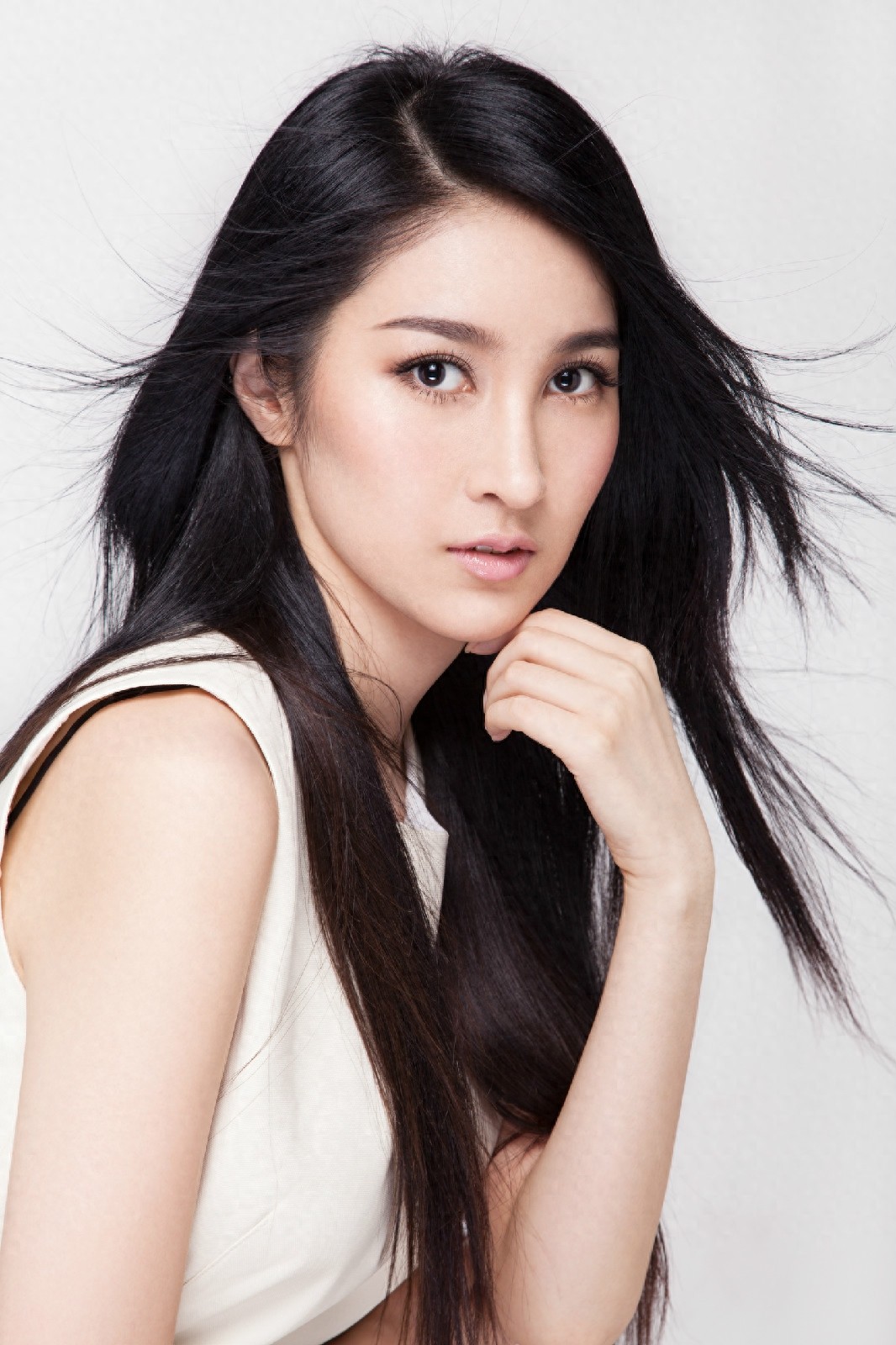 陕西美女，美的不要不要的，不信你看看美女明星姜雯