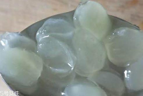 皂角米怎么泡发 冷水泡即可