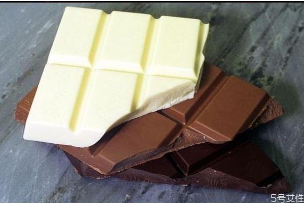什么是白巧克力呢 白巧克力和黑巧克力有什么区别呢