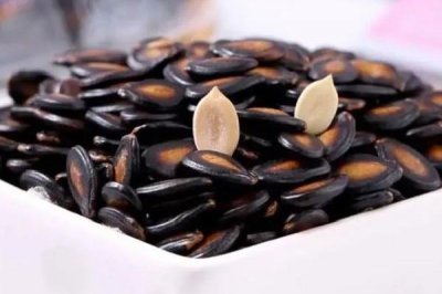 ​西瓜子怎么做出来的 西瓜子是炒的还是煮的