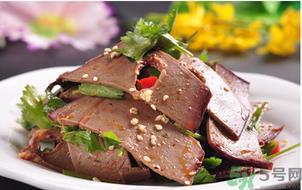 高血脂可以吃月饼吗？高血脂吃什么食物好？