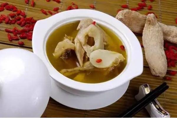 乳鸽汤用不用焯水 乳鸽汤怎么去腥味