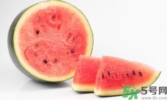 西瓜能和牛奶一起吃吗？西瓜和牛奶一起吃好吗？