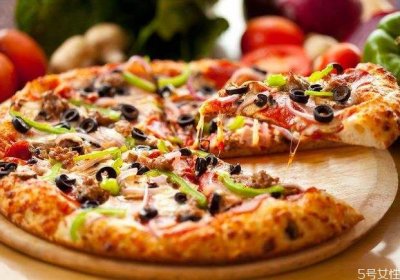 ​披萨为什么叫披萨 到底叫比萨还是披萨