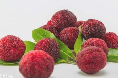 ​杨梅怎么把虫子泡出来 杨梅有虫还能吃吗