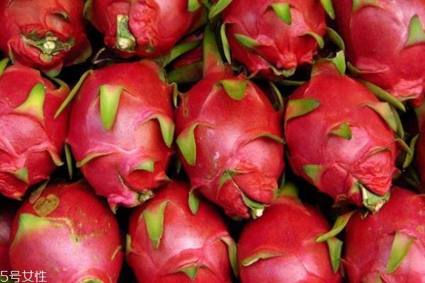 火龙果对便秘有帮助吗 有一定的帮助
