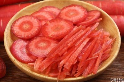 ​水果胡萝卜的热量高不高 减肥为啥不能吃胡萝卜