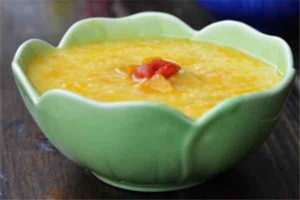 香蕉小米粥的做法 营养价值很高