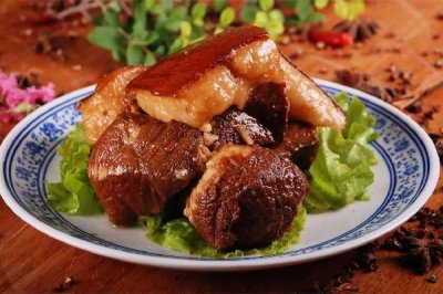 ​卤肉用什么肉做好吃 卤肉用什么调料做出来的最香