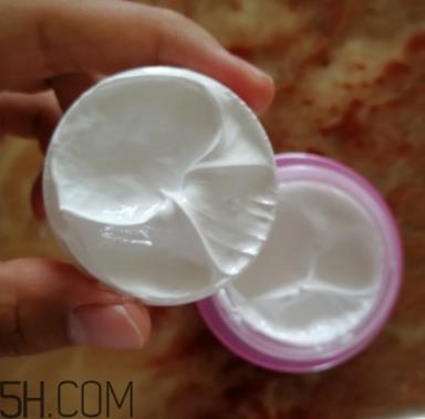 素颜霜需要卸妆吗？植美村素颜霜要卸妆吗？