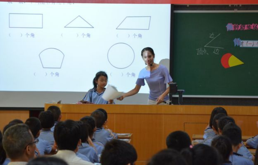 四年级应用题(四年级数学精选10道常考应用题)