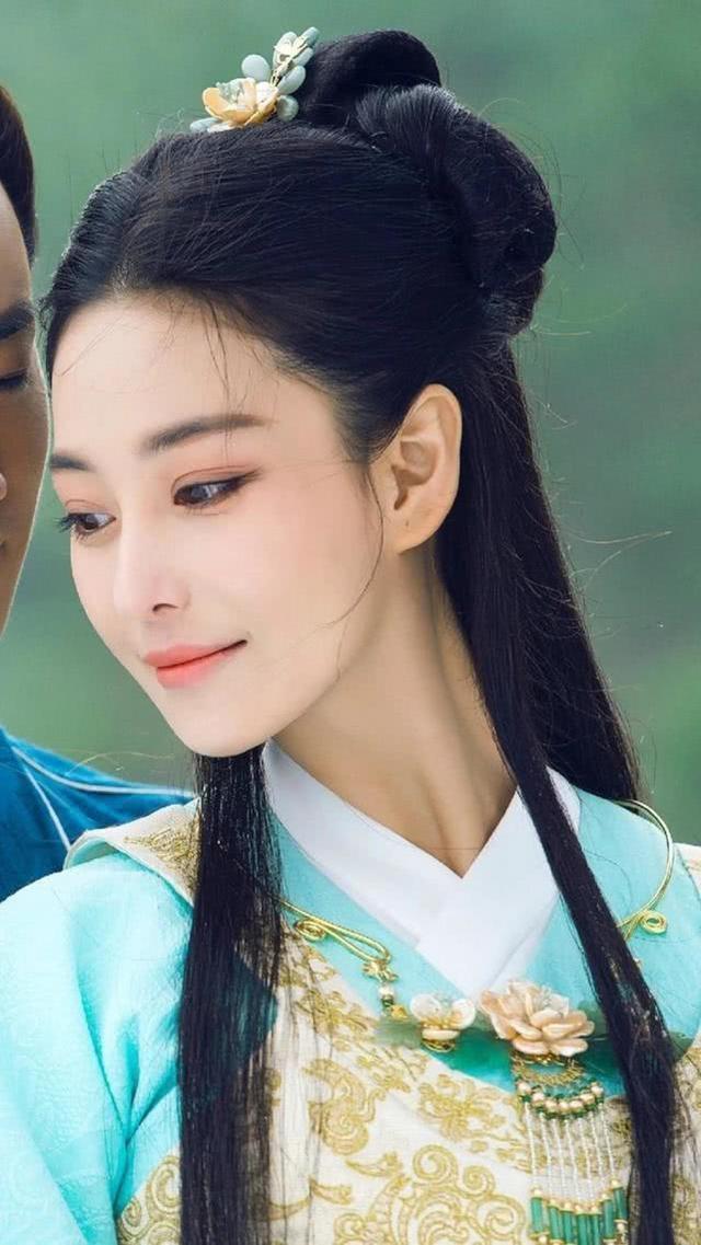 看到才貌双全张馨予的画作，都感叹她可以去当画家了