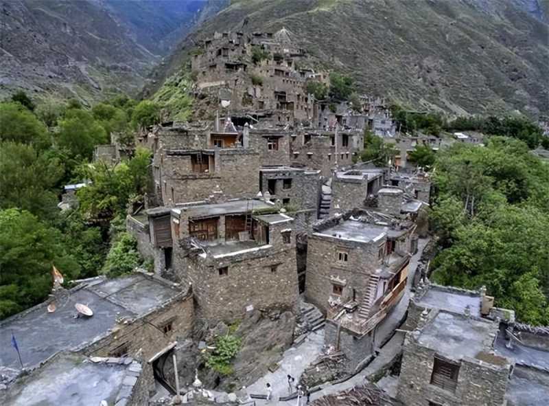 碉房读音（藏式特色民居建筑）