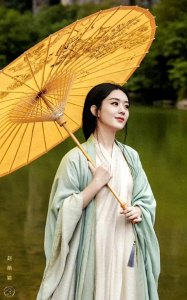 ​赵丽颖凭借角色再次入驻上海杜莎夫人蜡像馆，影视双爆全面开花