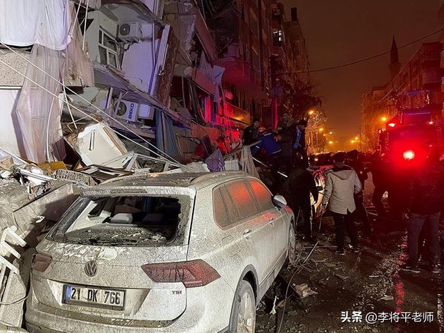 土耳其遭受地震灾害（土耳其1天两次7.8级大地震）(4)