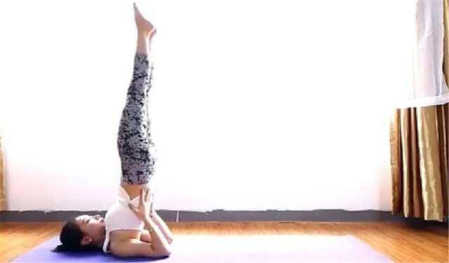 5个步骤完成肩倒立：学会几个关键技巧，倒立再也不难了！