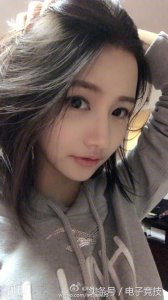 ​Miss爆料和若风的关系：他像哥哥一样照顾自己｜悦竞有料