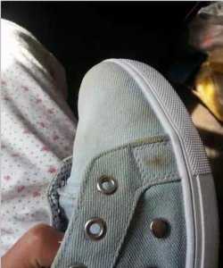 黄卫生纸可以包鞋,能用原浆纸包白鞋子吗