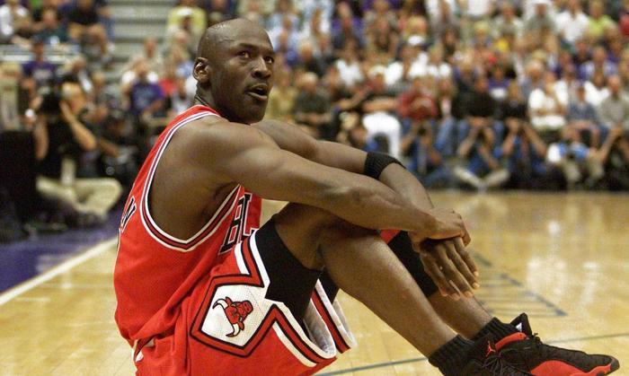 NBA球员的增高方法，乔丹因太矮被校队拒绝，林书豪狂长30厘米