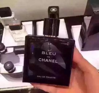 ​比较好的男士香水(男士哪款香水最受欢迎)