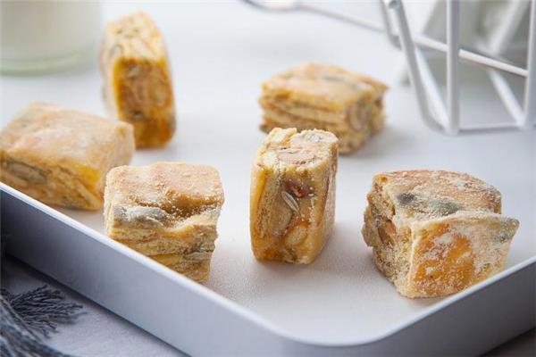 不锈钢锅能做雪花酥吗 有一些影响