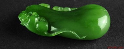 ​塔青玉是和田玉吗 塔青玉的特点及鉴别方法