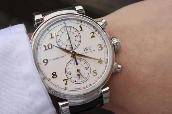 机械表不带就不走吗?不带重锤不摆动(指针停止)