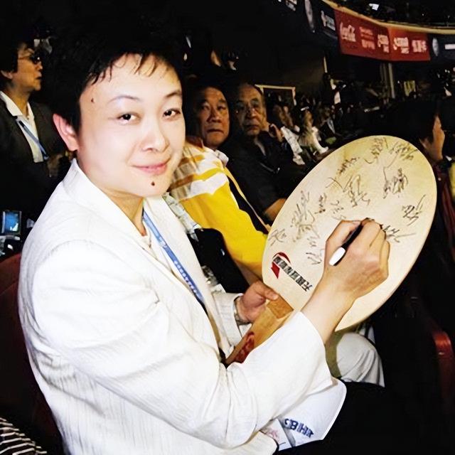 邓亚萍评价何智丽（加入日本国籍的何智丽）(8)