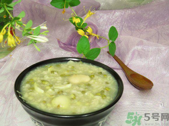 皮肤过敏怎么办？皮肤过敏吃什么？