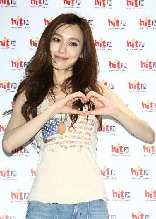 华语女歌手范玮琪