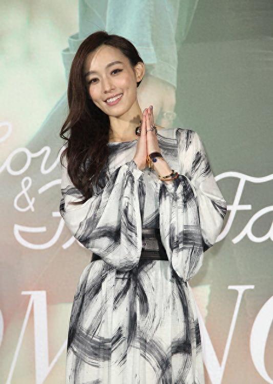 华语女歌手范玮琪