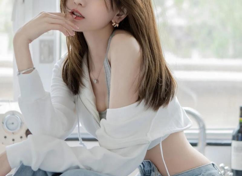 黄子韬多高，黄子韬与胡一天的真实身高差引争议