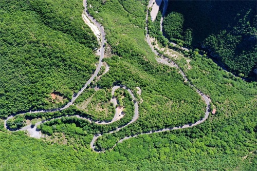 航拍北京第一高峰灵山：感受城市边缘的大自然之美